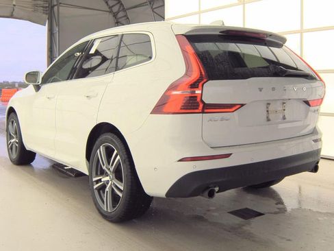 Used 2018 Volvo XC60 T5 Momentum w/ Convenience Package AWD/4WD image 6
