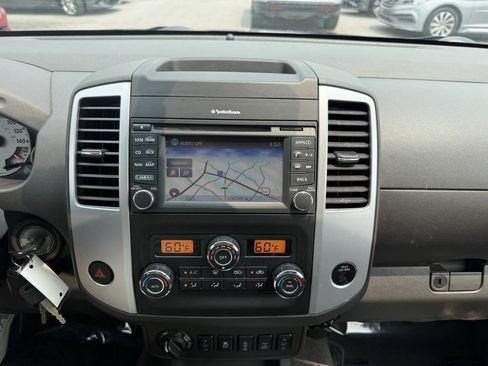 Used 2018 Nissan Frontier PRO-4X AWD/4WD image 18