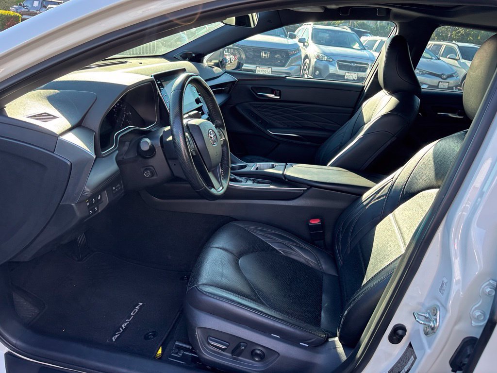 Used 2021 Toyota Avalon Limited w/ Advanced Safety Package FWD image 15