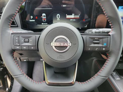 New 2026 Nissan Kicks SR w/ Cold Weather Package AWD/4WD image 9