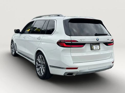Used 2025 BMW X7 xDrive40i image 5