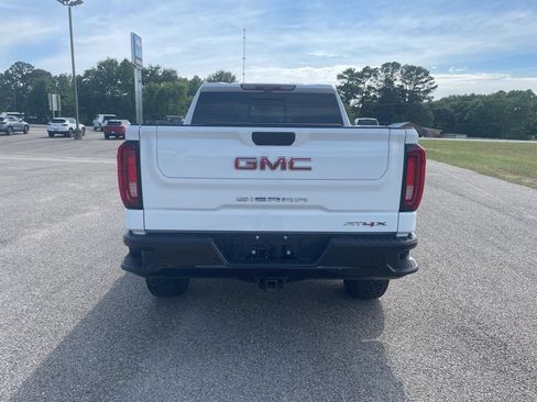 Used 2024 GMC Sierra 1500 AT4X AWD/4WD image 5