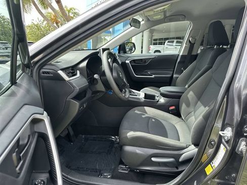 Used 2024 Toyota RAV4 LE FWD image 30
