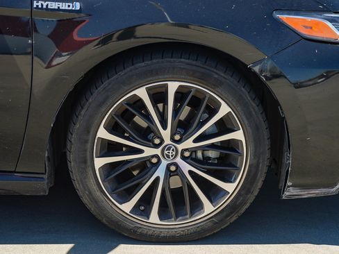 Used 2018 Toyota Camry SE w/ Audio Package FWD image 11