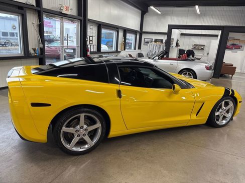 Used 2006 Chevrolet Corvette Coupe w/ Preferred Equipment Group image 13