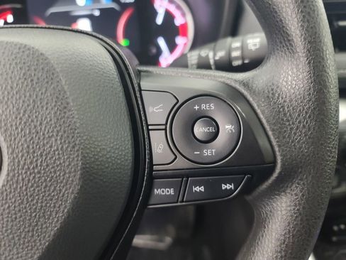 Used 2025 Toyota RAV4 XLE image 30