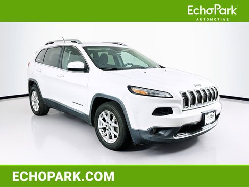 Used 2015 Jeep Cherokee Latitude FWD image 1