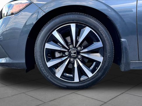 Used 2023 Honda Civic EX image 10