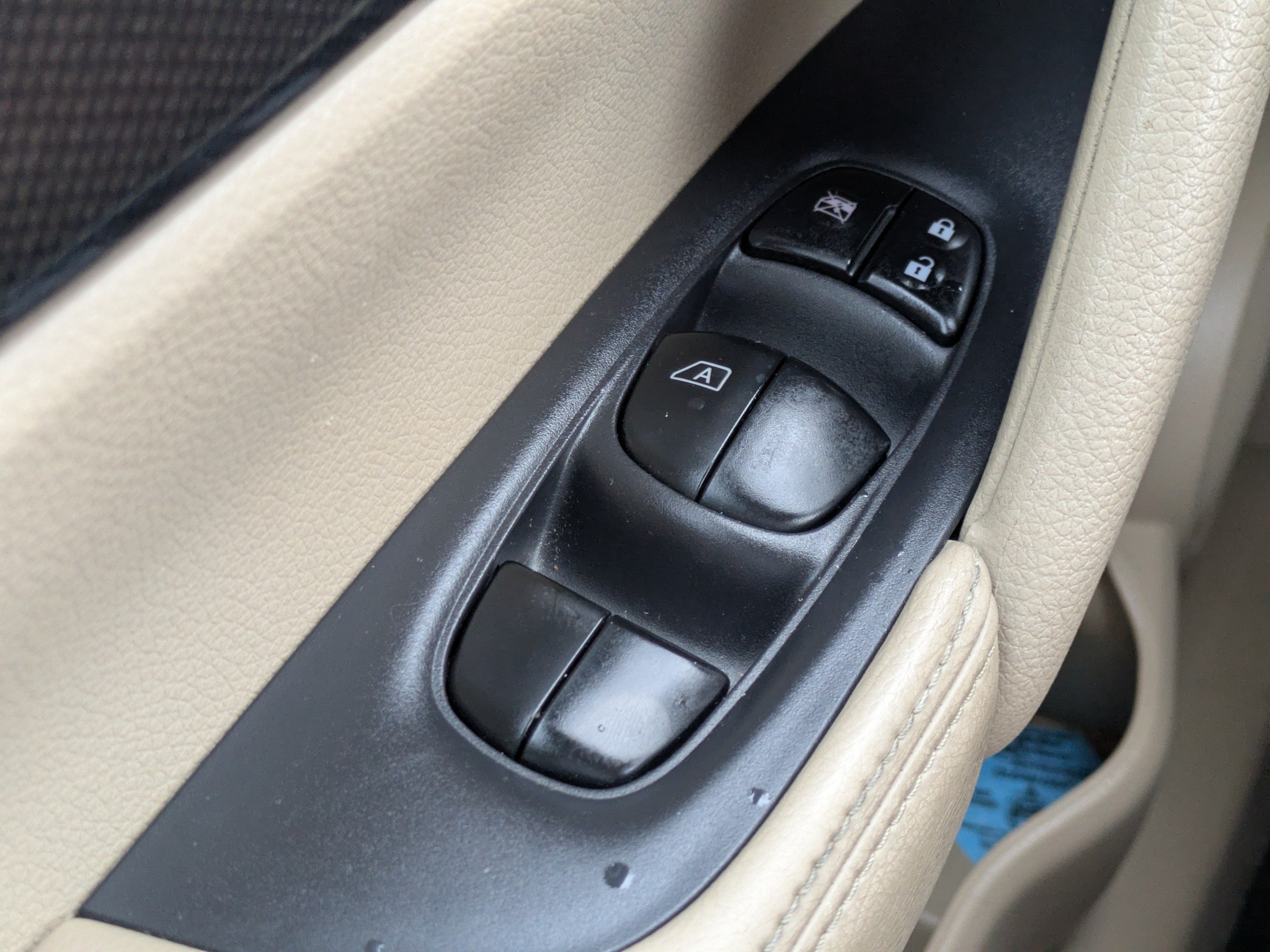 Used 2015 Nissan Rogue SL w/ SL Premium Package FWD image 20