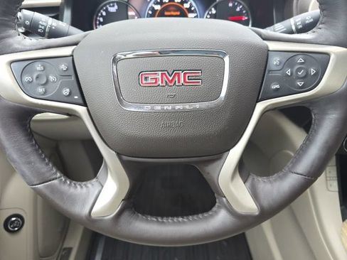 Used 2018 GMC Acadia Denali w/ Technology Package AWD/4WD image 25