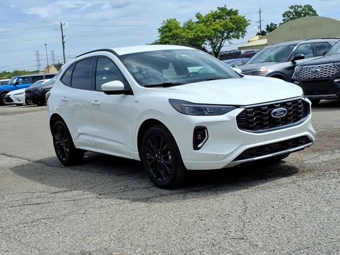 Used 2023 Ford Escape ST-Line Elite AWD/4WD image 7