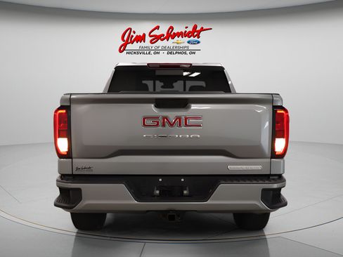 Used 2024 GMC Sierra 1500 Elevation w/ Preferred Package AWD/4WD image 5