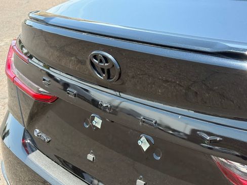 Used 2025 Toyota Camry SE FWD image 8