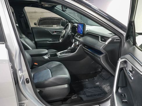 Used 2024 Toyota RAV4 XSE w/ Advanced Technology Package AWD/4WD image 18