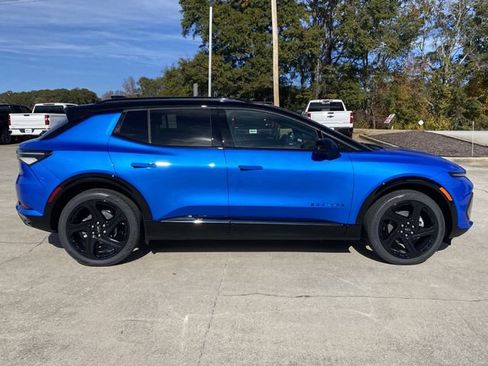 New 2026 Chevrolet Equinox EV RS image 8