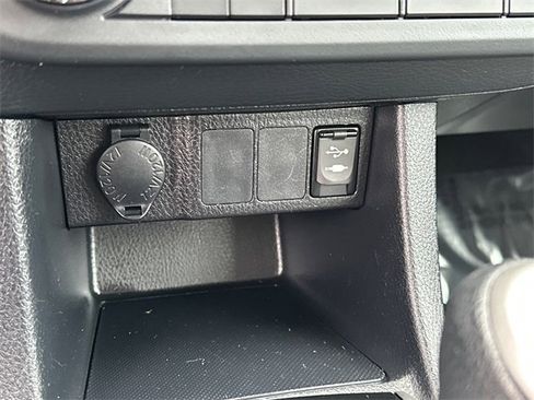 Used 2016 Toyota Corolla LE image 25