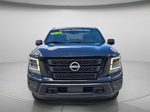 Used 2024 Nissan Titan SV w/ SV Bronze Edition Package AWD/4WD image 4