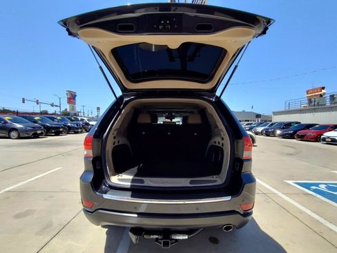 Used 2013 Jeep Grand Cherokee Limited w/ Mopar Chrome Edition Group RWD image 44