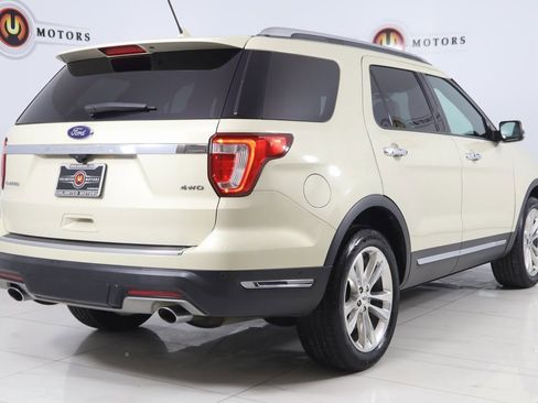 Used 2018 Ford Explorer Limited w/ Equipment Group 301A image 3