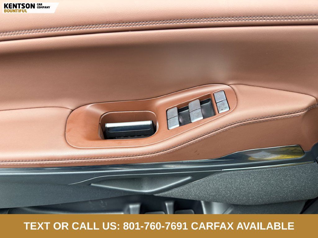 Used 2025 Lincoln Navigator Reserve AWD/4WD image 17