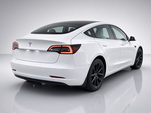 Used 2020 Tesla Model 3 RWD image 3