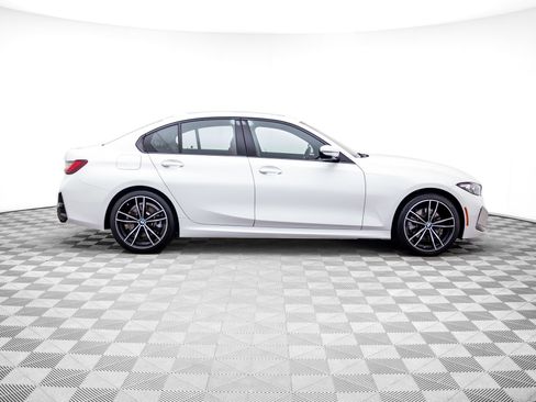 Certified 2023 BMW 330i xDrive Sedan w/ M Sport Package AWD/4WD image 6