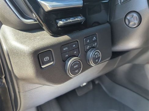 Certified 2022 Chevrolet Silverado 1500 High Country w/ High Country Premium Package image 35