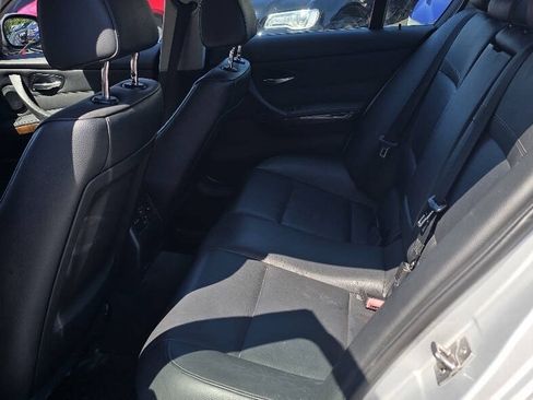 Used 2011 BMW 335i xDrive Sedan AWD/4WD image 13