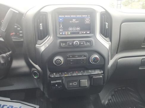 Used 2024 Chevrolet Silverado 3500 W/T image 25