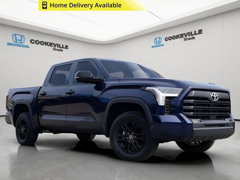 Used 2025 Toyota Tundra SR5 w/ SR5 Convenience Package AWD/4WD image 1