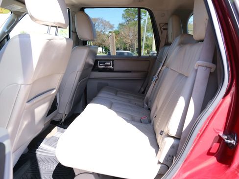 Used 2015 Lincoln Navigator 4WD image 24