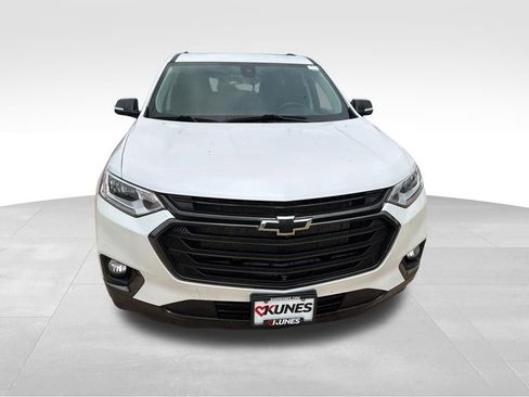Used 2021 Chevrolet Traverse Premier w/ Redline Edition AWD/4WD image 2
