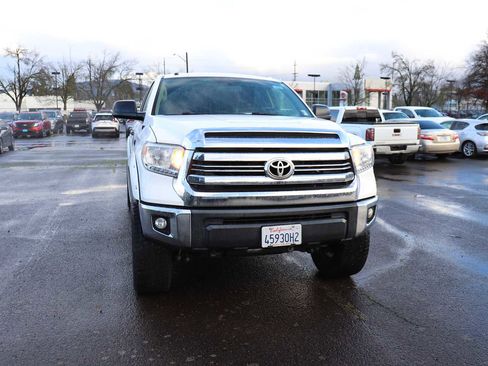 Certified 2017 Toyota Tundra SR5 image 3