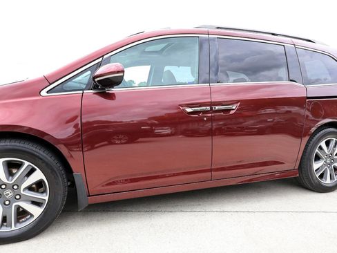 Used 2016 Honda Odyssey Touring image 35
