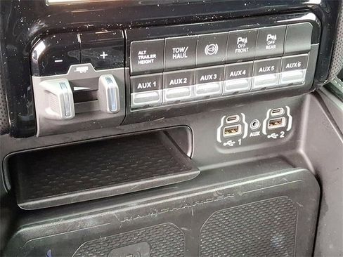 Used 2022 RAM 2500 Limited image 11