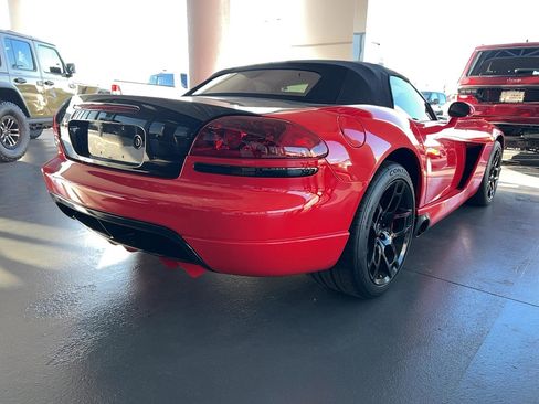 Used 2004 Dodge Viper SRT-10 image 5