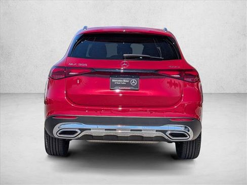 Used 2025 Mercedes-Benz GLC 300 4MATIC image 7