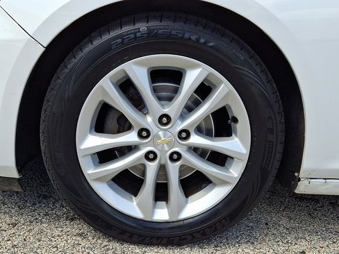 Used 2018 Chevrolet Malibu LT FWD image 8