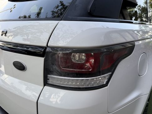Used 2016 Land Rover Range Rover Sport HSE AWD/4WD image 12