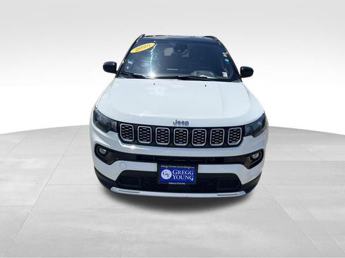 Used 2025 Jeep Compass Limited AWD/4WD image 10