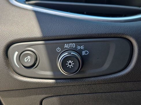 Used 2020 Chevrolet Malibu LT FWD image 26