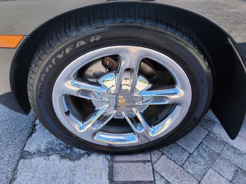 Used 2006 Chevrolet SSR w/ Preferred Equipment Group RWD image 47