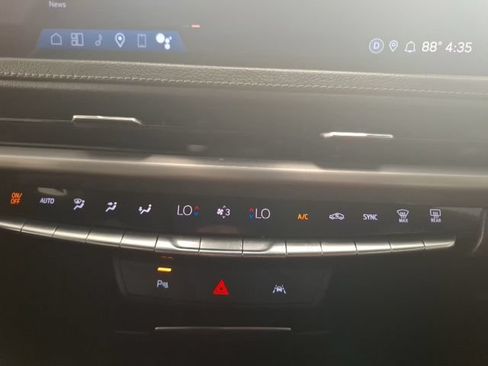 Used 2025 Cadillac XT4 Premium Luxury AWD/4WD image 28