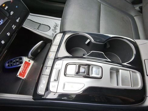 Used 2023 Hyundai Tucson Limited image 17