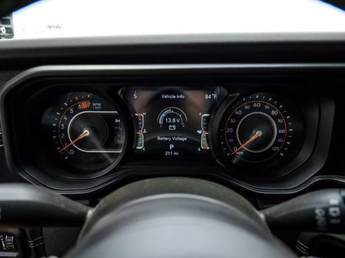Used 2024 Jeep Wrangler Unlimited Rubicon w/ Technology Group AWD/4WD image 62