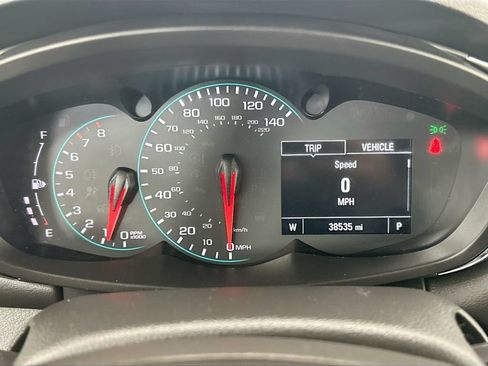 Used 2022 Chevrolet Trax LT w/ LT Convenience Package AWD/4WD image 32