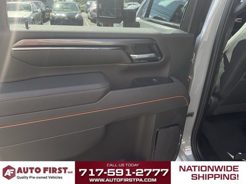 Used 2025 GMC Sierra 2500 AT4 AWD/4WD image 13