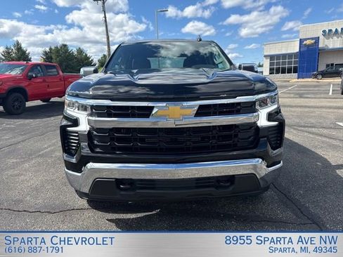 Used 2025 Chevrolet Silverado 1500 LT AWD/4WD image 8