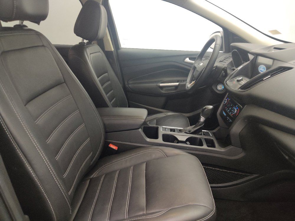 Used 2017 Ford Escape SE w/ SE Leather Comfort Package AWD/4WD image 21