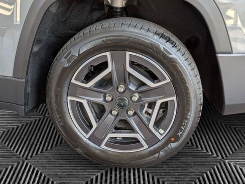 New 2026 Jeep Cherokee Laredo AWD/4WD image 7
